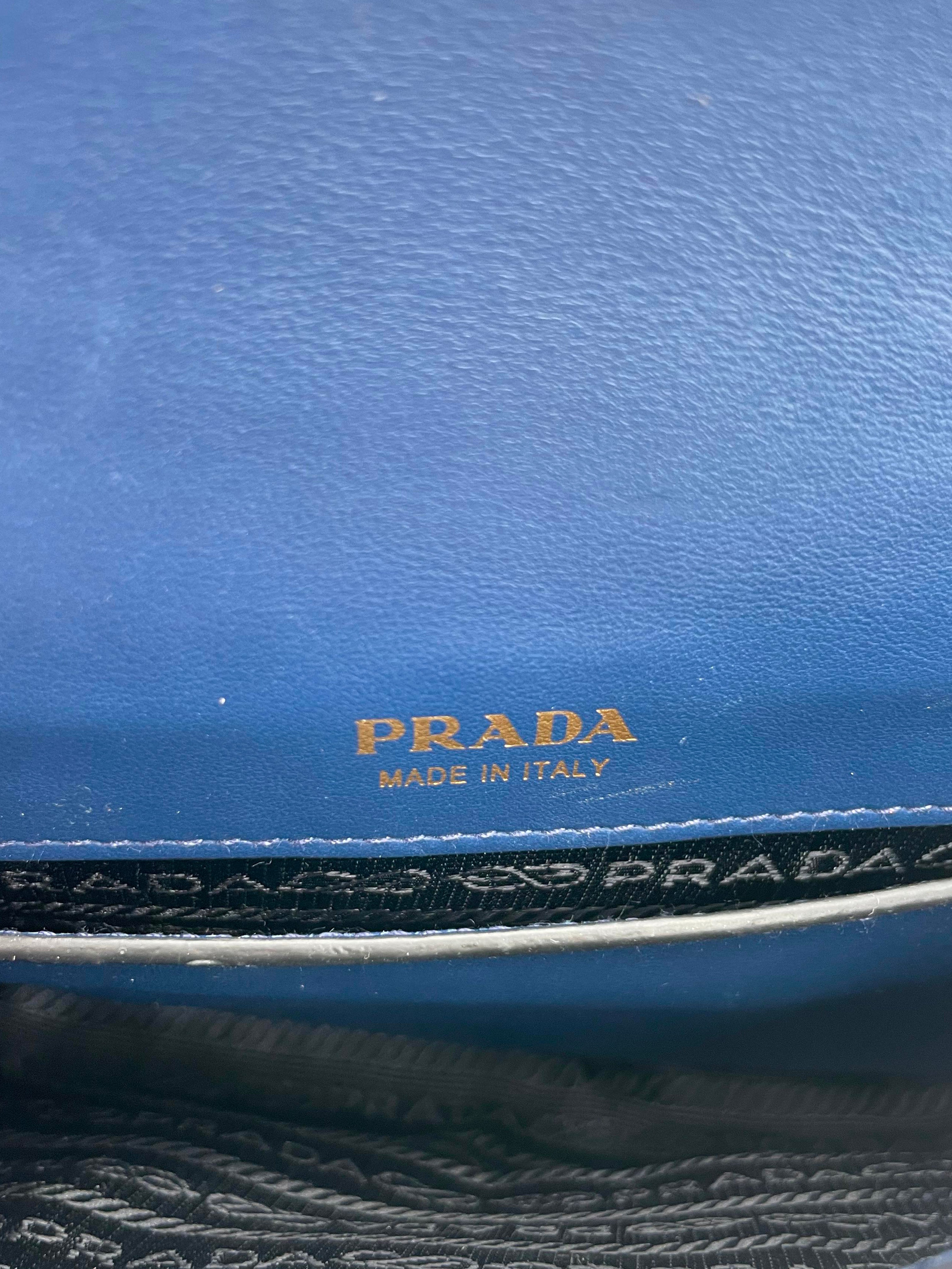 Prada Cahier